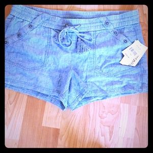 Light jean shorts
